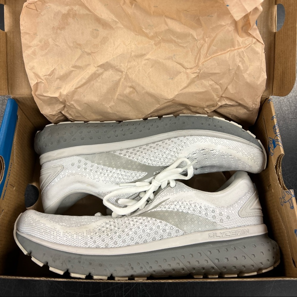 Women’s Brooks Glycerin 18 size 10